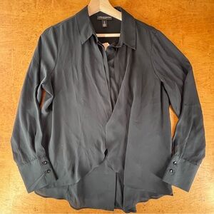 A Pea in the Pod Nursing M black lightweight button front maternity top blouse